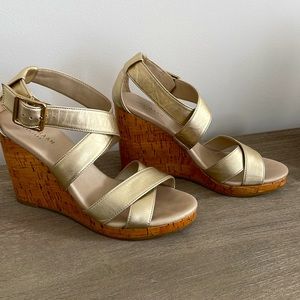 Cole Haan JILLIAN Wedge Sandal in Gold - Size 5
